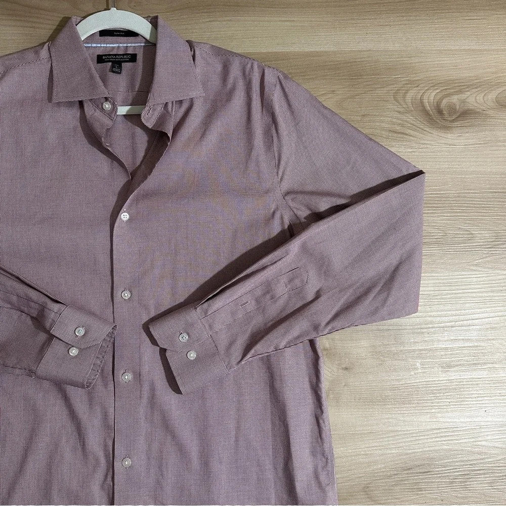 Banana Republic Men's Dress Shirt‎ Non-Iron Burgundy Red Checked Button Down LT